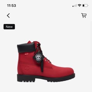 Size men’s 9 1/2 never worn still in original box I bought the wrong size